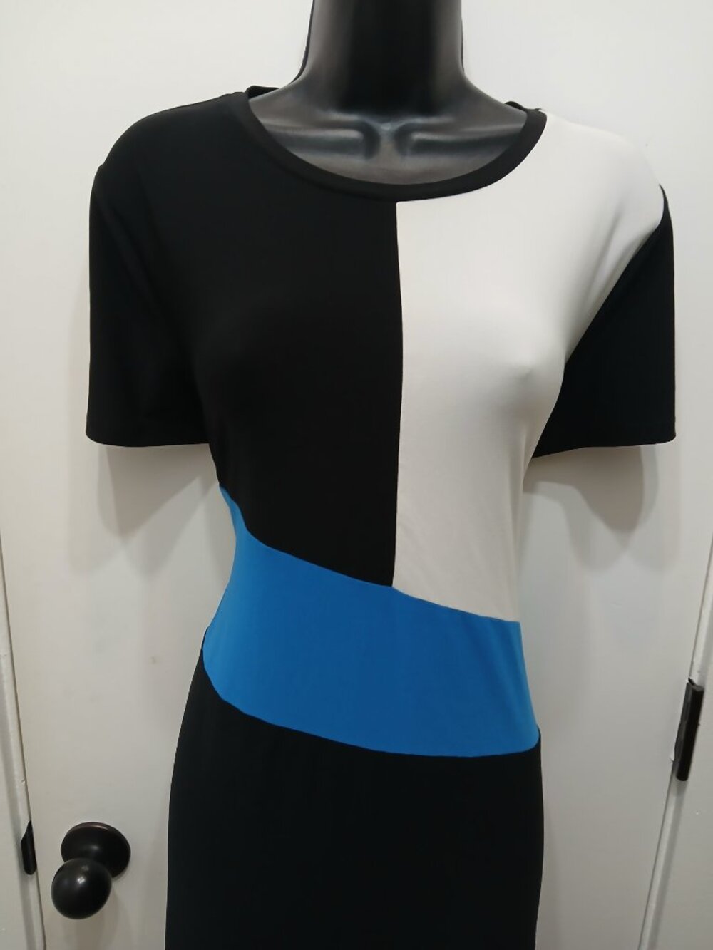 DKNY Tri Color T Dress🩵💙🖤🤍 - Picture 10 of 11